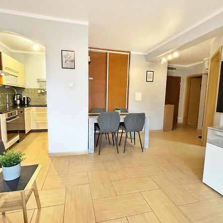 Apartamenty Bryza - Chelmonskiego - Parking - Centrum Świnoujście Exteriör bild